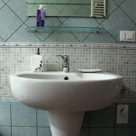Lollo House - Romantic Apartment Near Termini, San Lorenzo Сasa de vacaciones