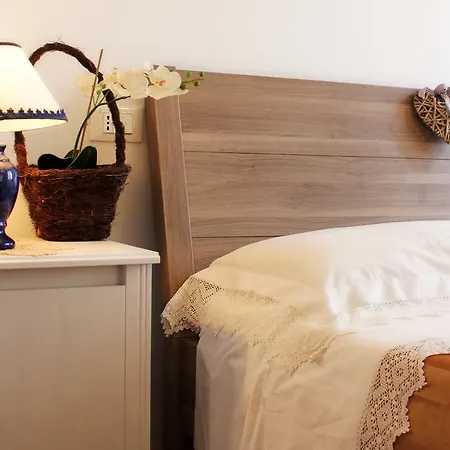 Lollo House - Romantic Apartment Near Termini, San Lorenzo Σπίτι διακοπών *