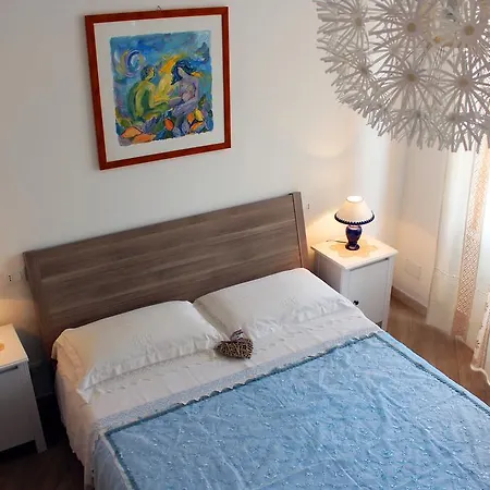 Lollo House - Romantic Apartment Near Termini, San Lorenzo Сasa de vacaciones Roma